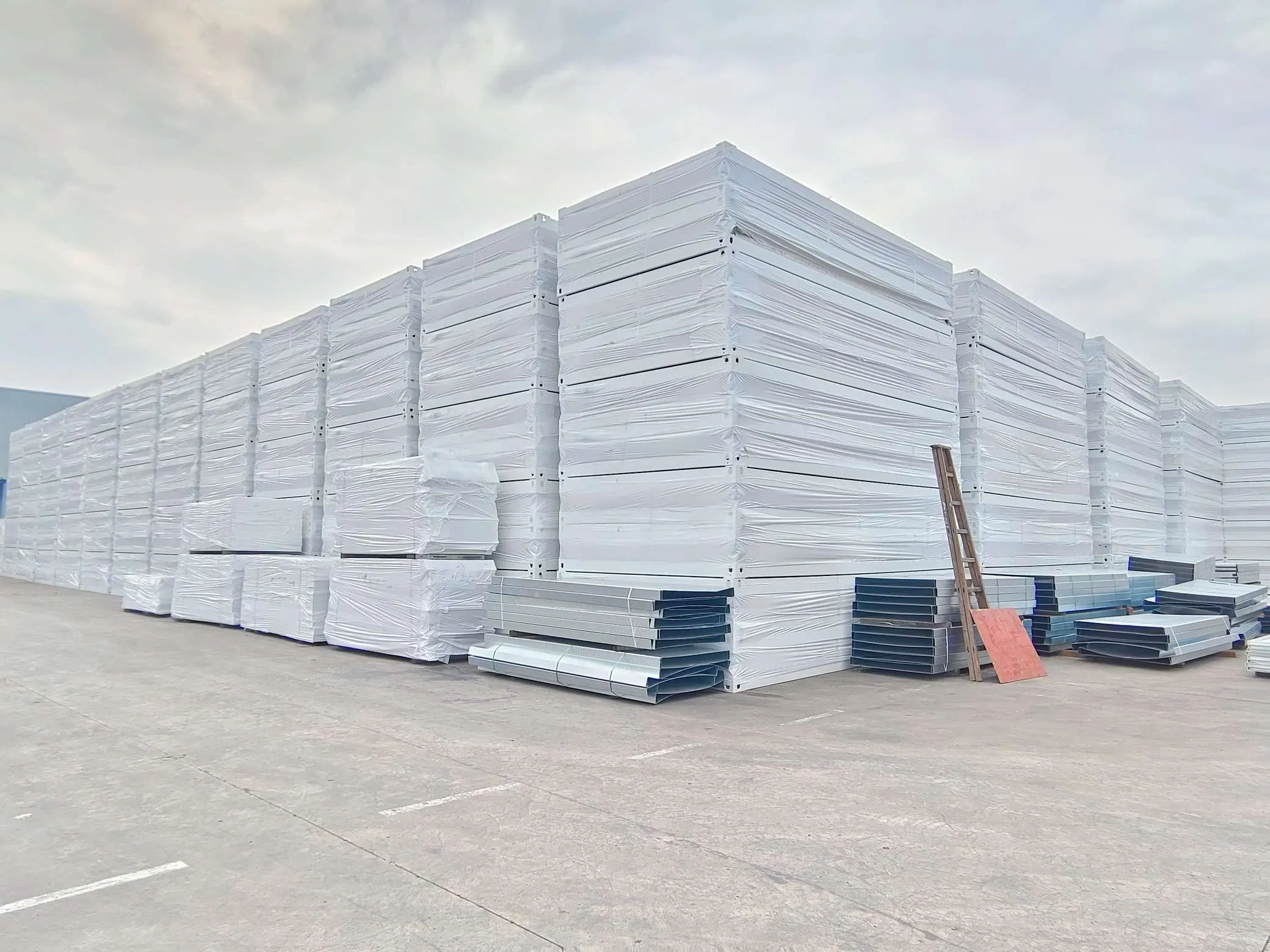 China Factory CS Modular House/Prefab Container House /Prefab Buildings