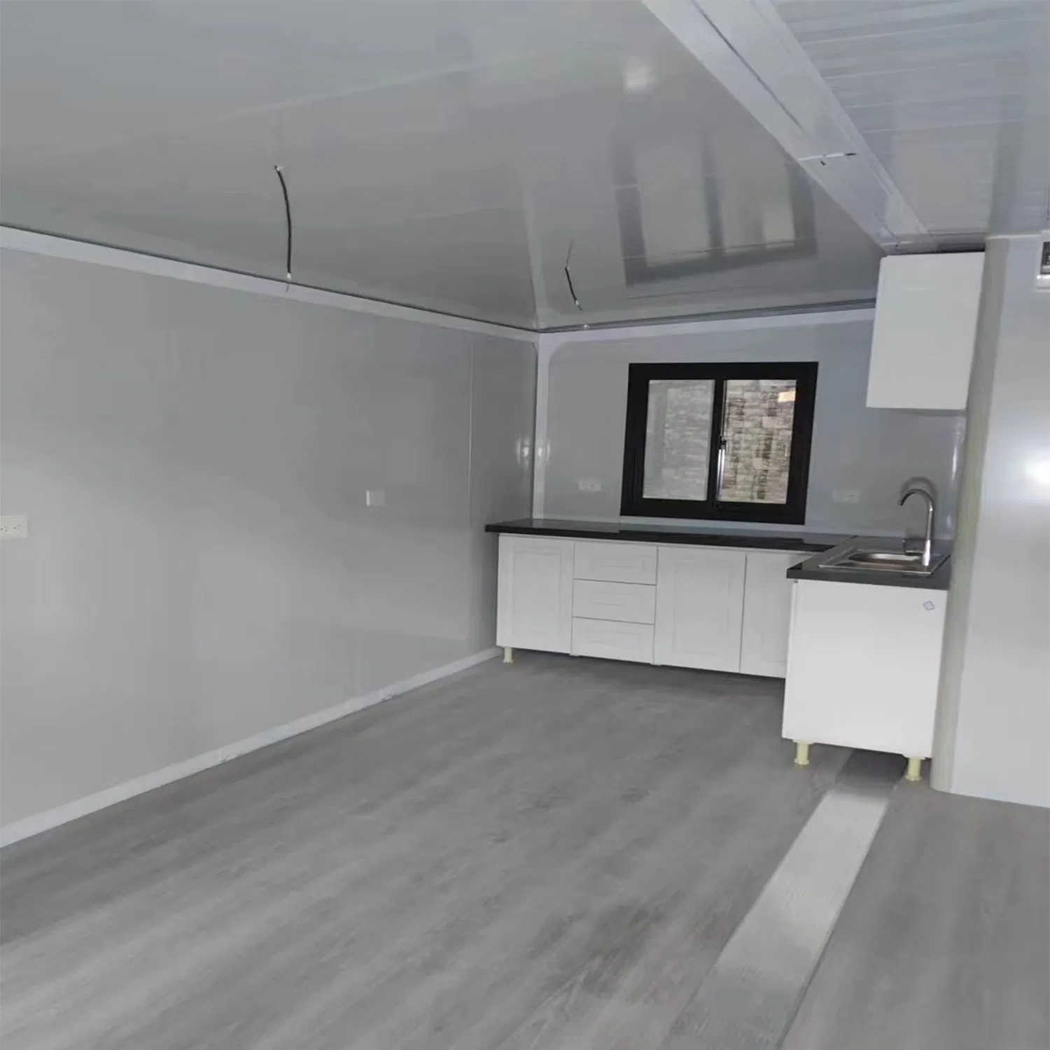 Prefabricated Customized Modular and Expandable Container Apartments in Australia, with Luxurious Two Bedroom Bathroom and Shower Activity Room