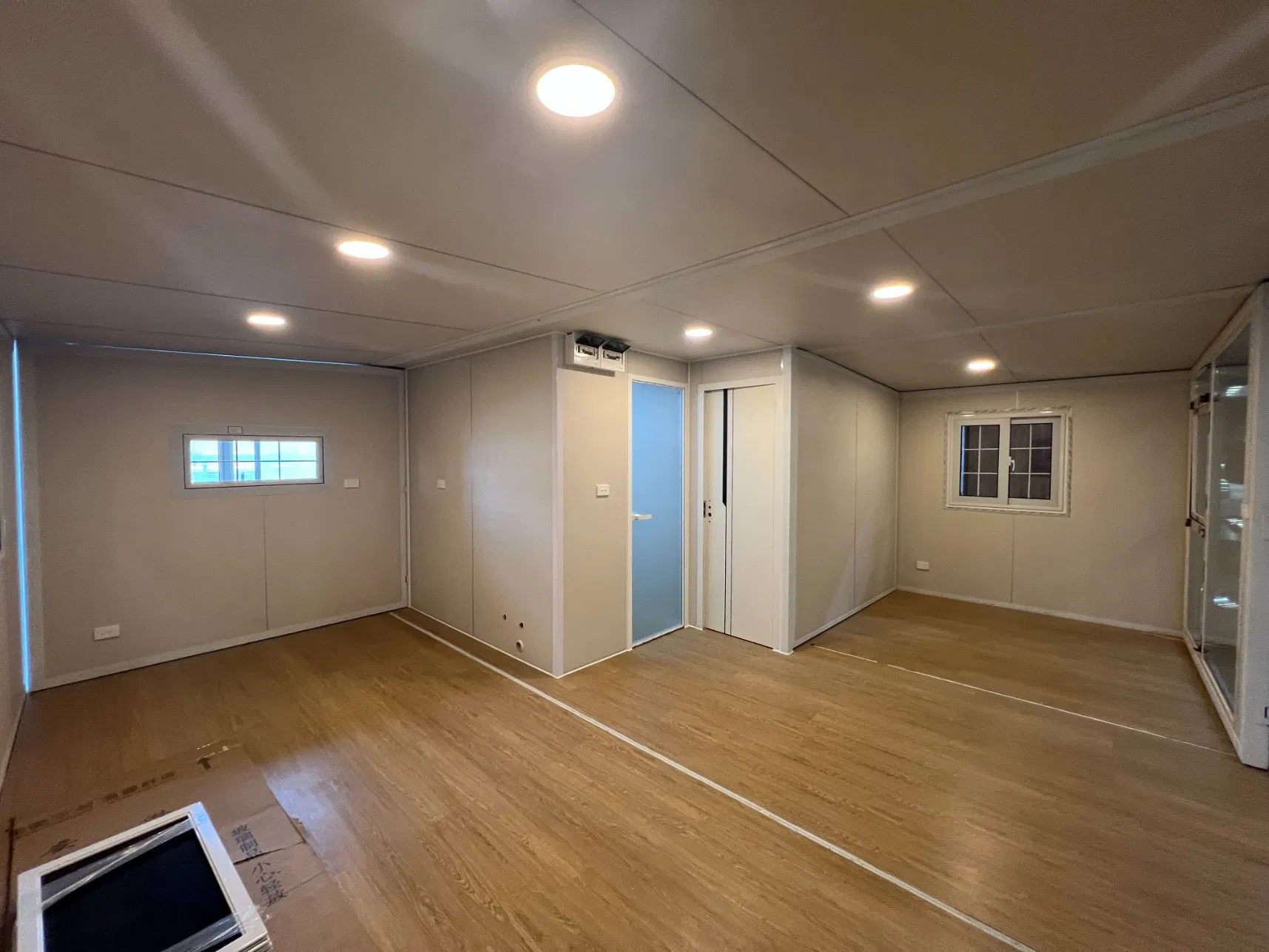 20FT Mobile Expandable Container House with Integrated HVAC System, Fire-Retardant Panels and ISO Certified Structure for Disaster Relief