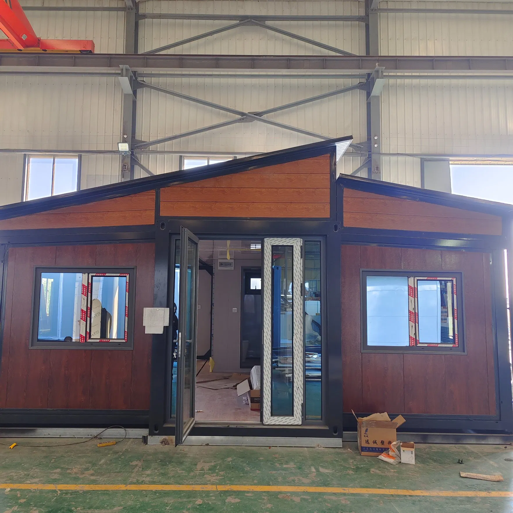 20FT Double-Wing Expandable Container House Luxury Integrated House