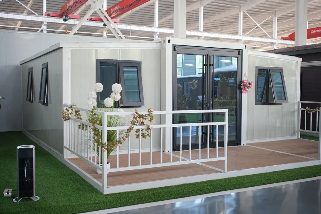 Stylish Prefab Living Unit Featuring Kitchen and Bathroom Amenities