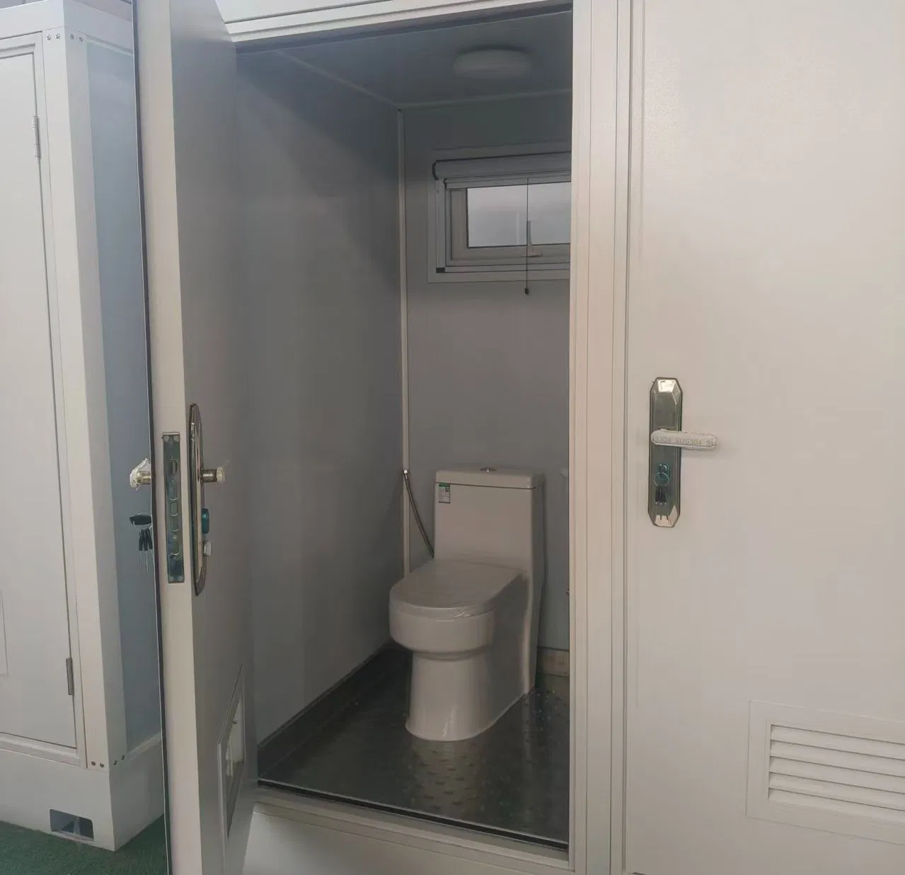 Durable Mobile Toilet Unit for Outdoor Events and Construction Site Sanitation Use