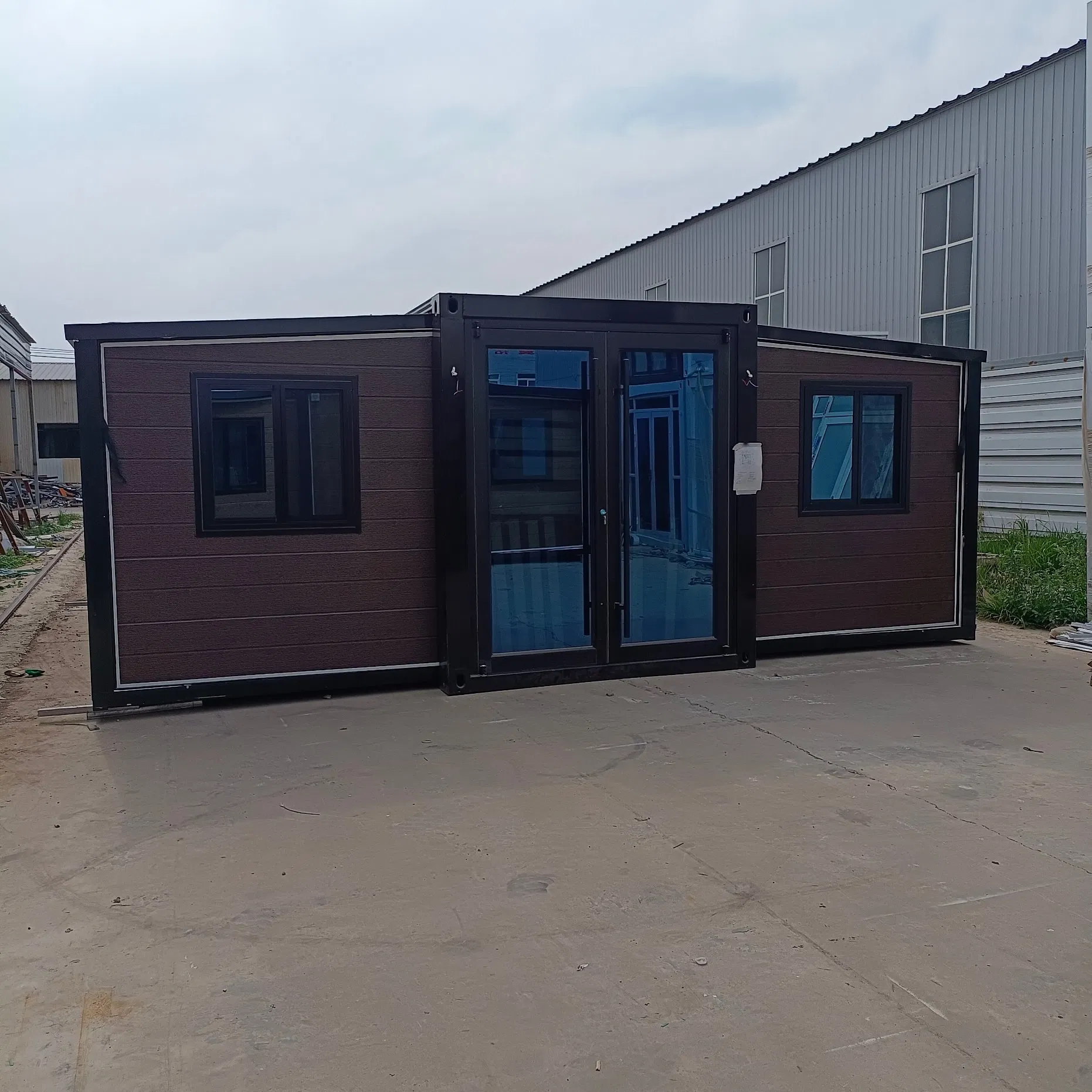 Manufacturer Low Cost Price Prefabricated Container Home 3 4 Expandable 2 Bedroom Expandable Double Wing Prefab House