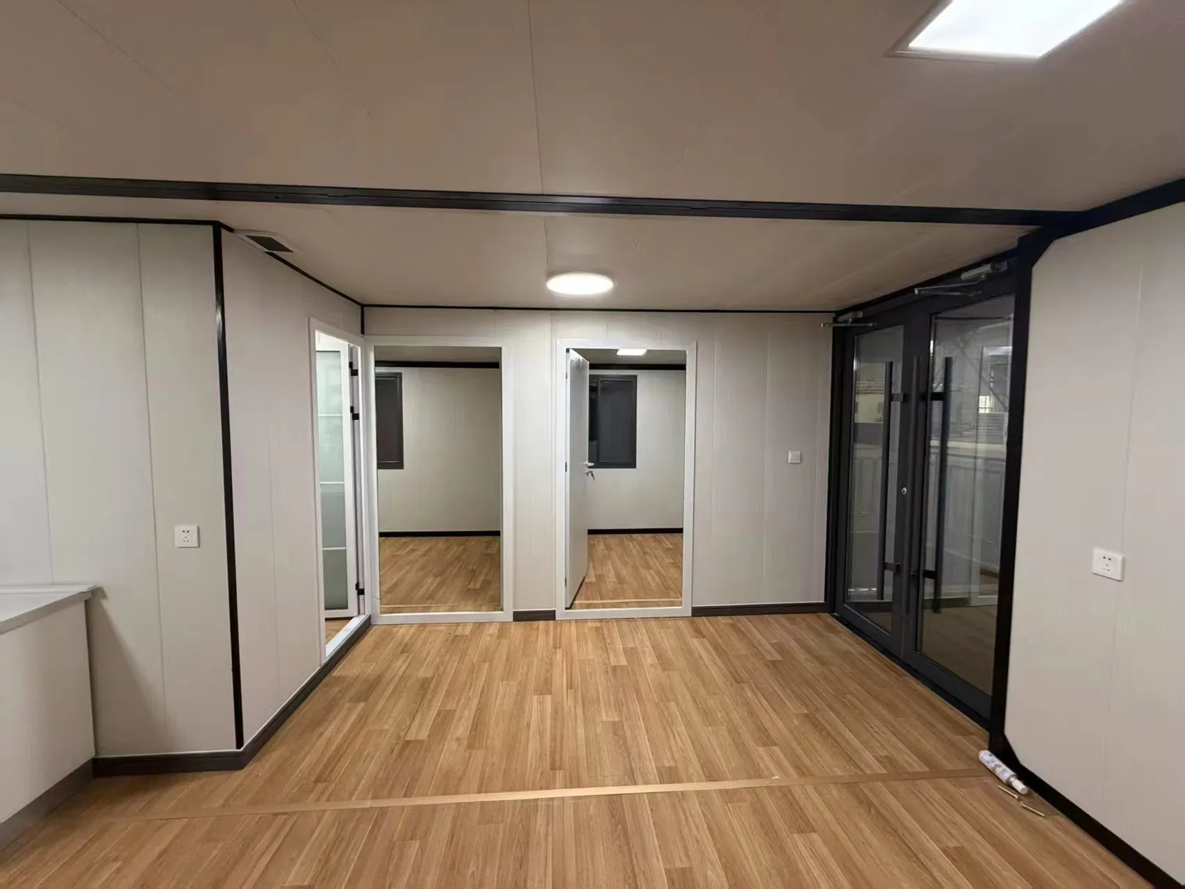 20FT 40FT 2 3 4 5 Bedroom Living Container House Home Australia Expandable Prefab Villa Tiny House