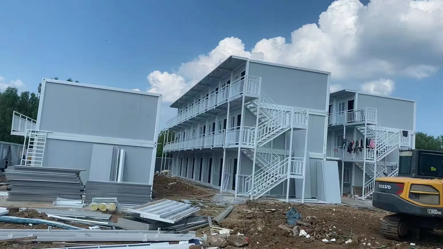 Detachable Prefabricated Steel Luxury Container House Villa Hotel 3 Bedroom Office Modular Cabin