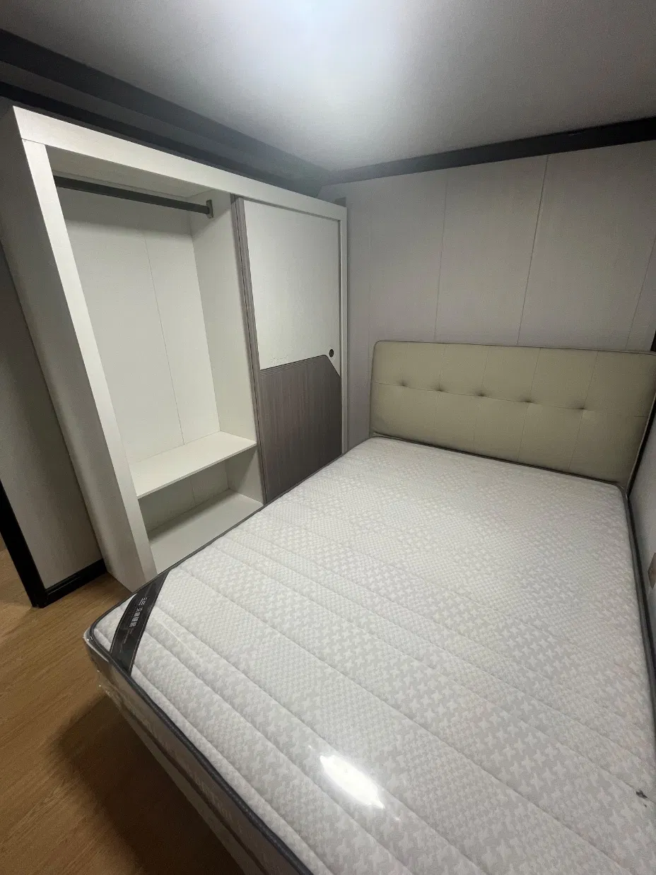 Double-Wing Expandable Container House (20FT/40FT) , Quick-Assembly Design, Waterproof/Fireproof EPS Insulation