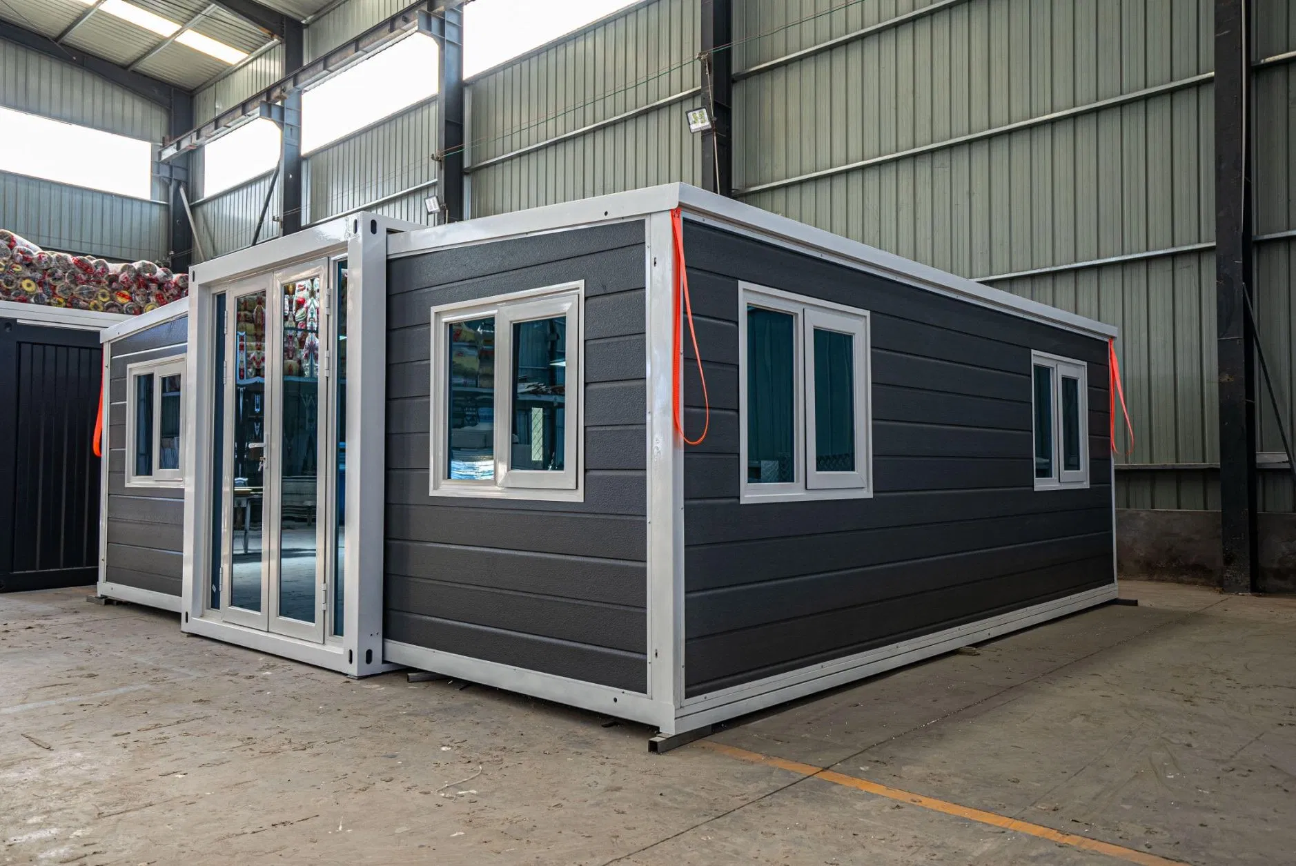 Expandable Emergency Housing Unit for Residential and Office Use