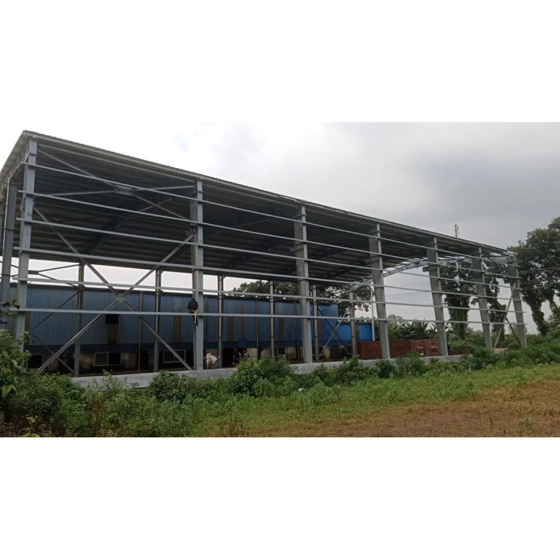 Durable Modern Multi-Story Commercial Prefabricated Office Buildings Hotels Apartments Made Container Material Steel Structure