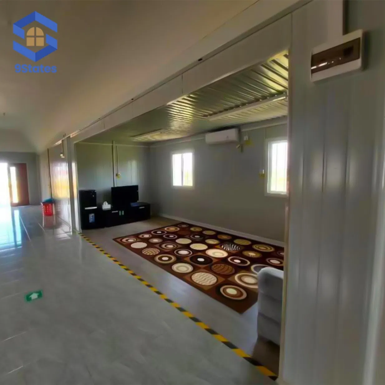 Low Maintenance Cost Customizable Mini Casa Prefab Prefabricated Container Tiny House for Countryside Project Lodging/Military Camps/Tourist Attractions