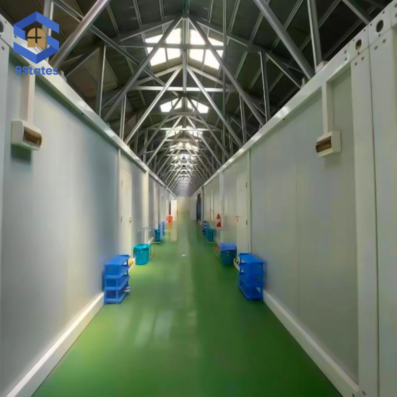 Fire Retardant Lightweight Prefab Prefabricated Container Tiny House for Warehouse Park Dormitory/Military Camps/Student Housing