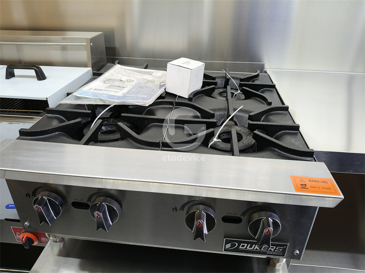 Compact Container Bar Shop for Urban Pop up Retail