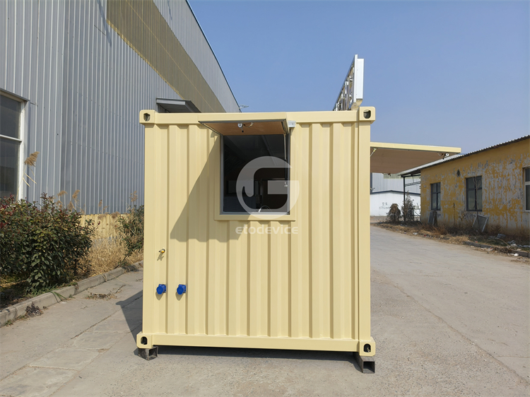 Compact Container Bar Shop for Urban Pop up Retail