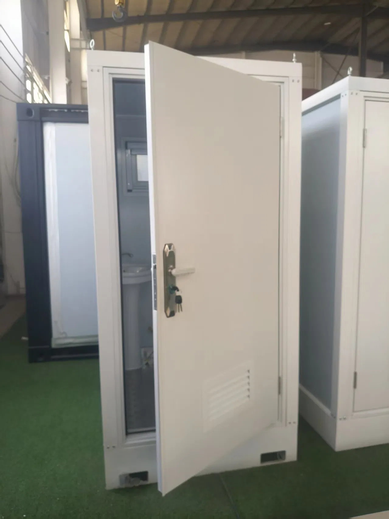 Durable Mobile Toilet Unit for Outdoor Events and Construction Site Sanitation Use