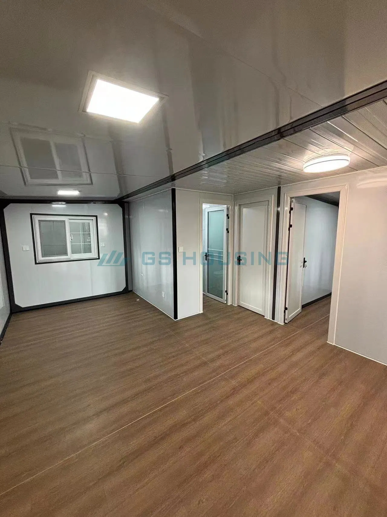 Hot Selling Expandable Container House with PVC Doors for Emergency Shelter