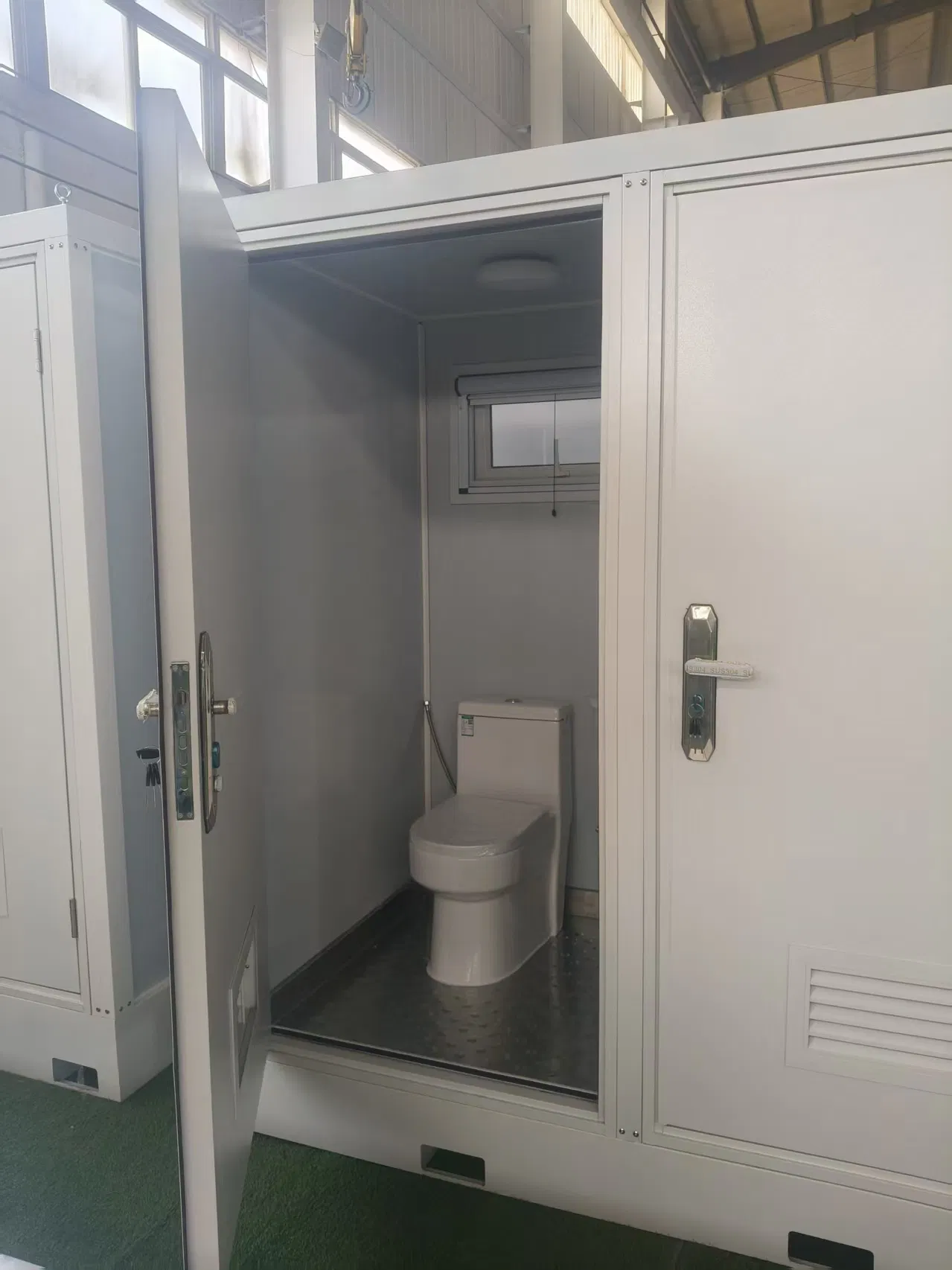 Prefabricated Outdoor Toilet Unit for Construction Sites and Temporary Public Use Toilet Cabin