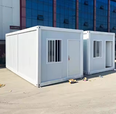 Solar Powered Expandable Container House off-Grid for Farm Accommodation