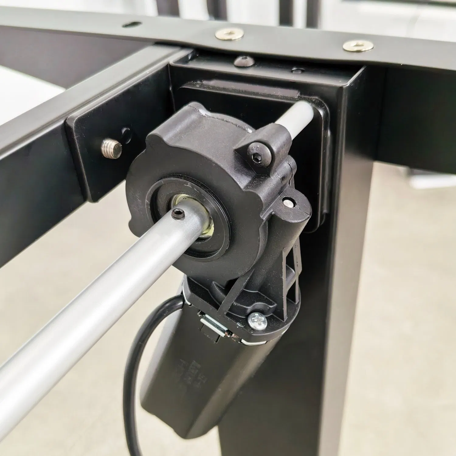 Ws-OS2sj-03 OEM E Commerce Cheap Price Electric Height Adjustable Single Motor Standing Desk with Telescope Frame