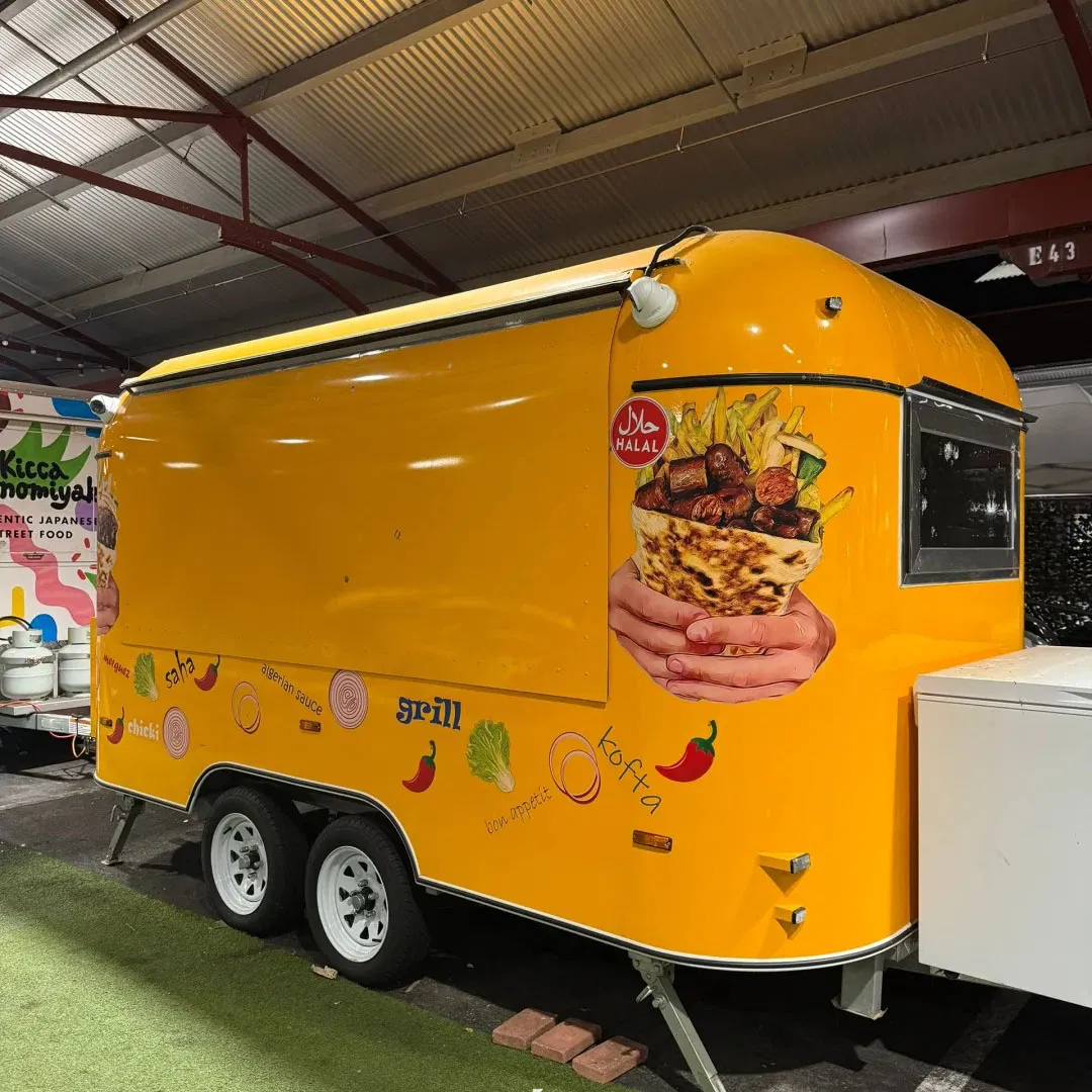 Street Vending Mobile Food Truck with Full Equipment Mini Beer Bar Food Cart for Snack Food Application