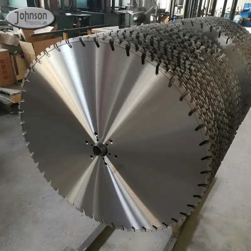China 24 Inch Laser Welded Diamond Wall Saw Blade for Reinforced Concrete Cutting Manufacturers, Factory