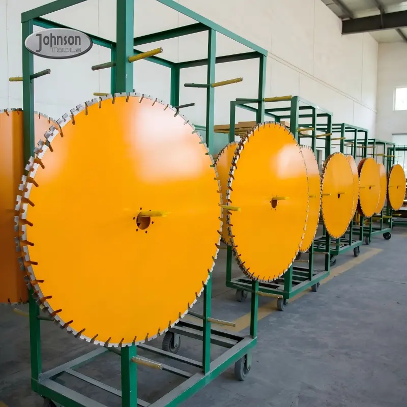 China 24 Inch Laser Welded Diamond Wall Saw Blade for Reinforced Concrete Cutting Manufacturers, Factory