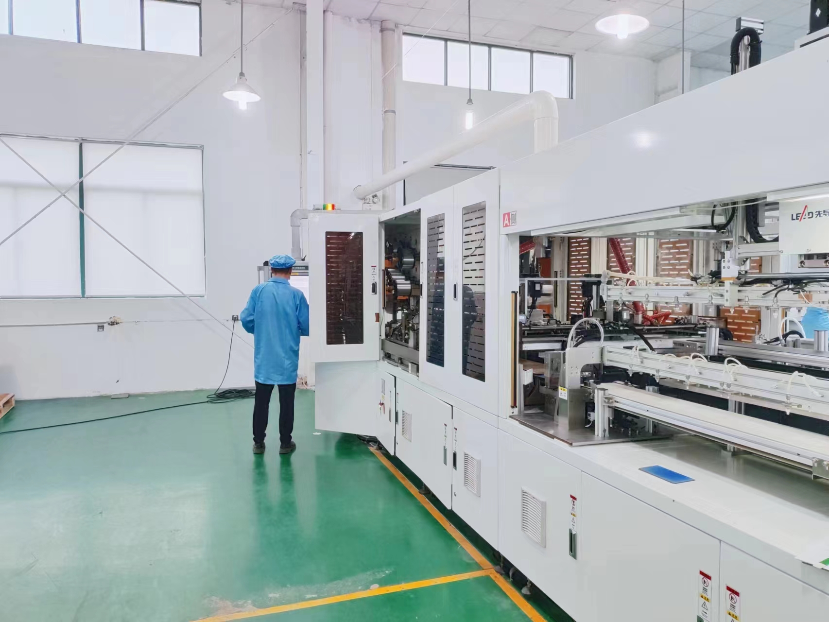 Automated solar cell manufacturing line