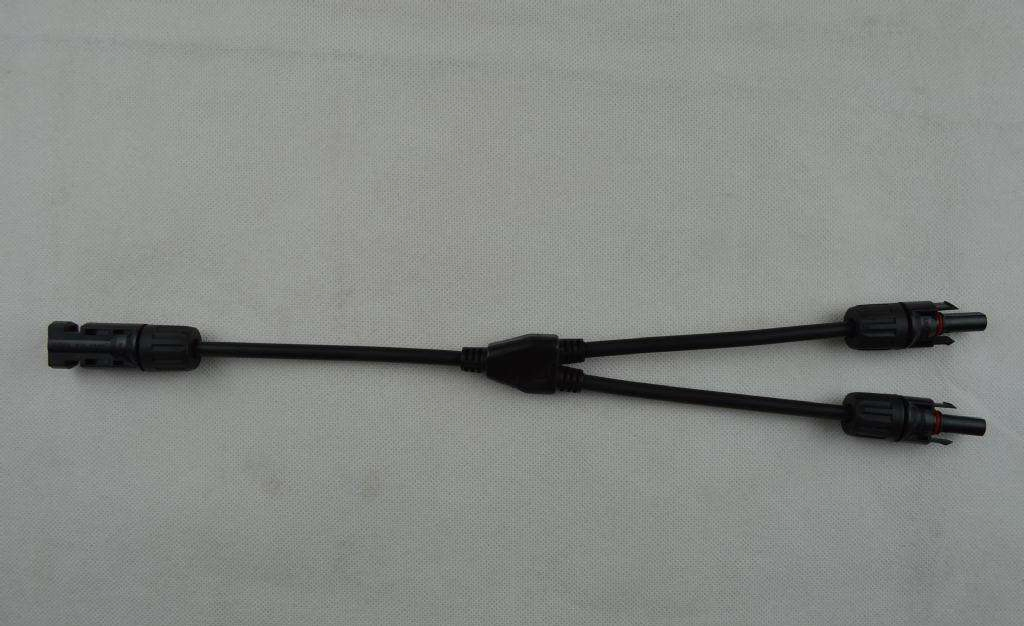 Waterproof IP67 Mc4 Y Branch Connector 1 to 2 Parallel Connection Solar Panel Cable Connectors for PV System Installation TUV Certified