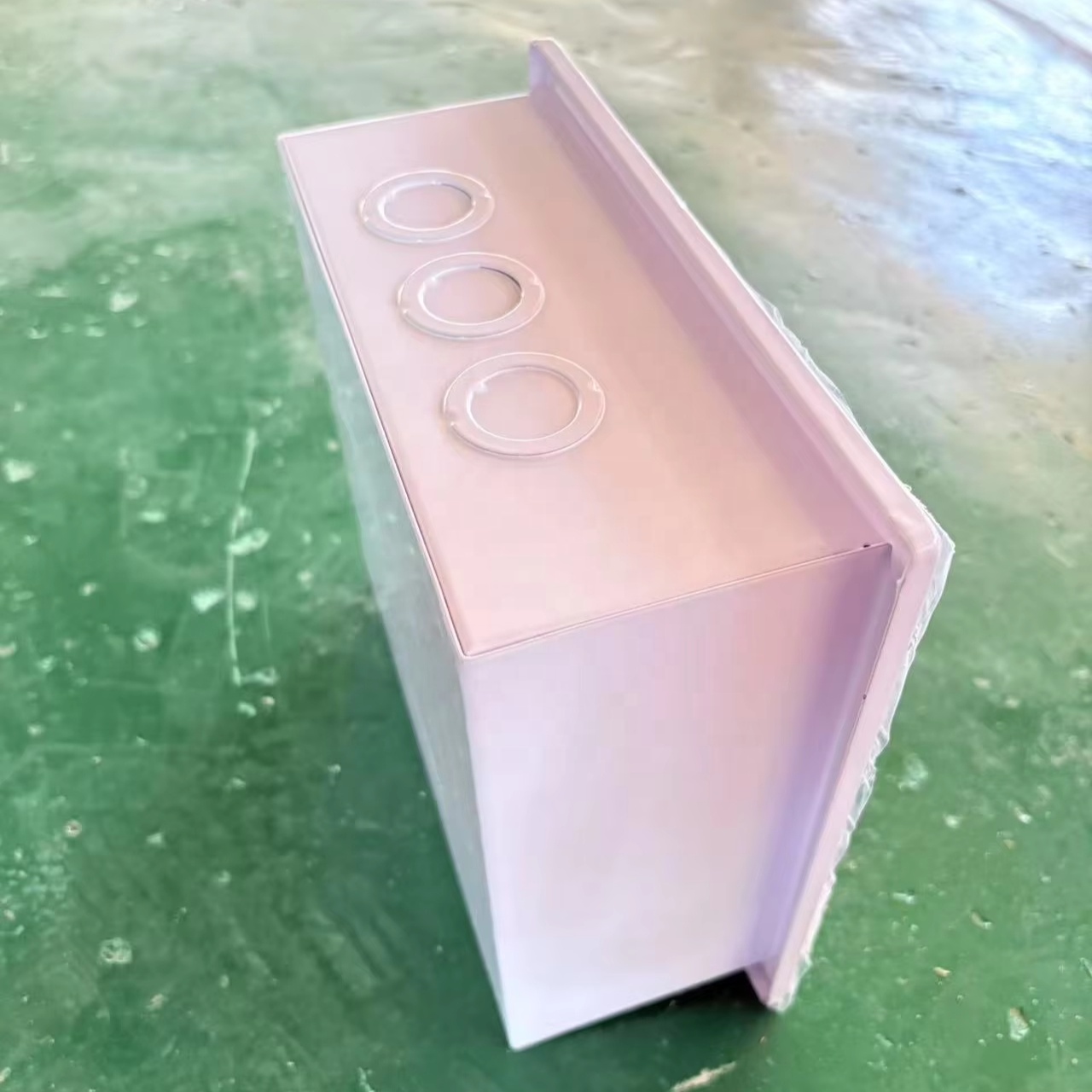 IP65 500V DC Solar Panel Combiner Box 1in 1out Circuit Breaker DC Fuse 100A for PV Array Combiner Solar Power System Made PC/ABS