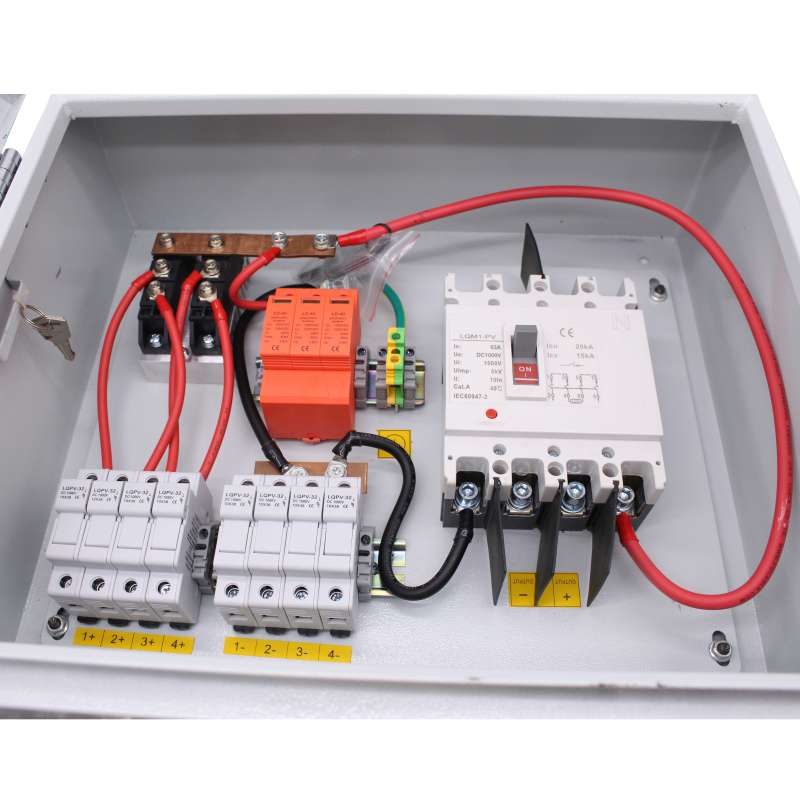 High Quality IP65 Waterproof Metal DC PV Combiner Box for Large Desert Ground Solar Power Station