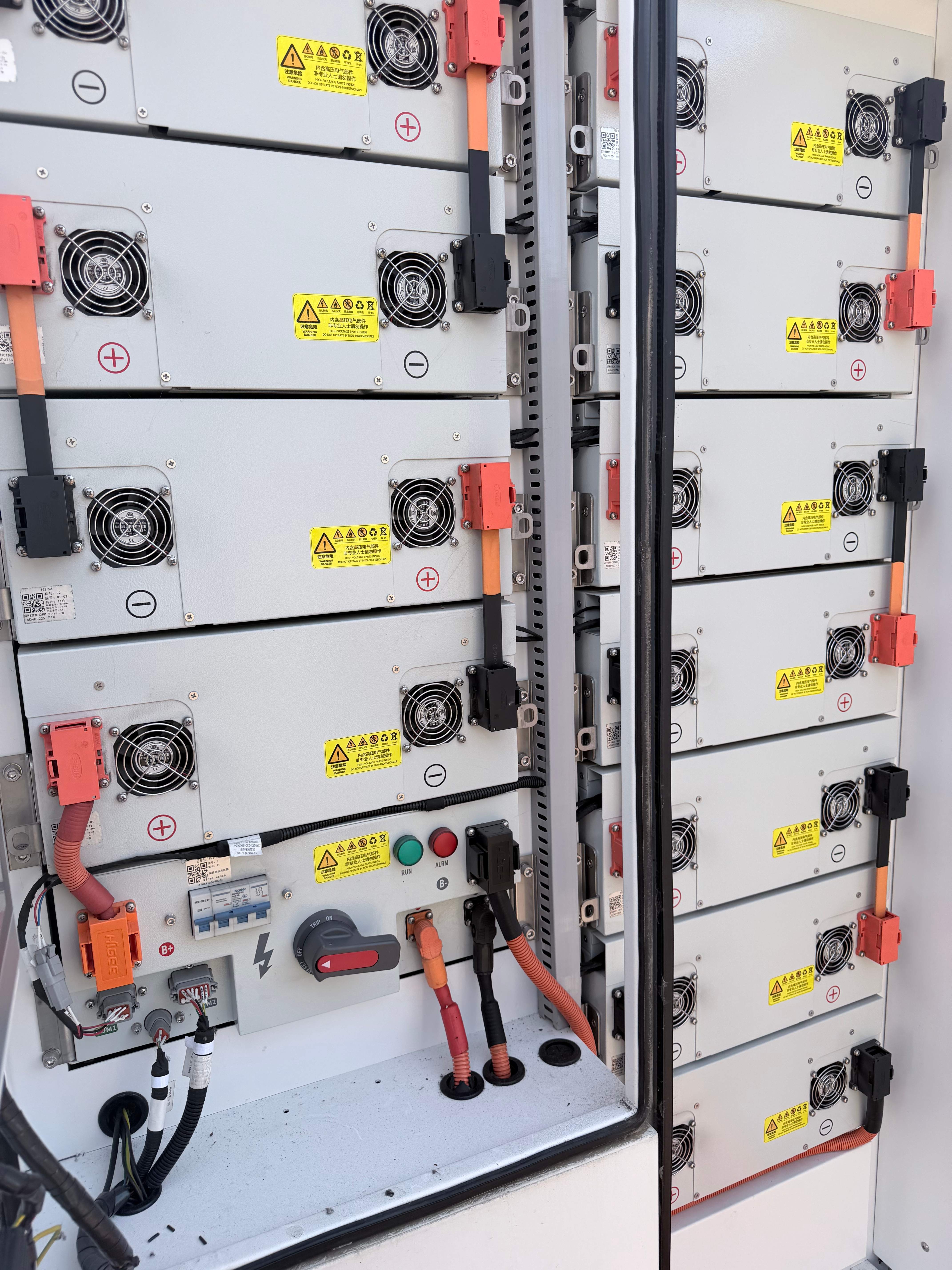 All-In-One 306Ah 5Kwh 10Kwh Liquid-Cooled Home Solar Inverter System Stackable Industrial Commercial Lithium Ion Lifepo4