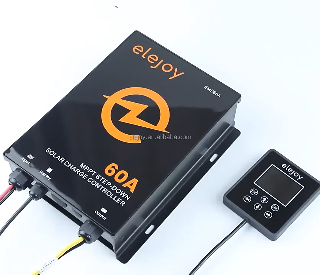CE Rohs FCC Certified EMD60A 2700W Adjustable MPPT Solar Charge Controller 12/24/36/48V 99% LCD Display 50A/60A Smart Buck Type
