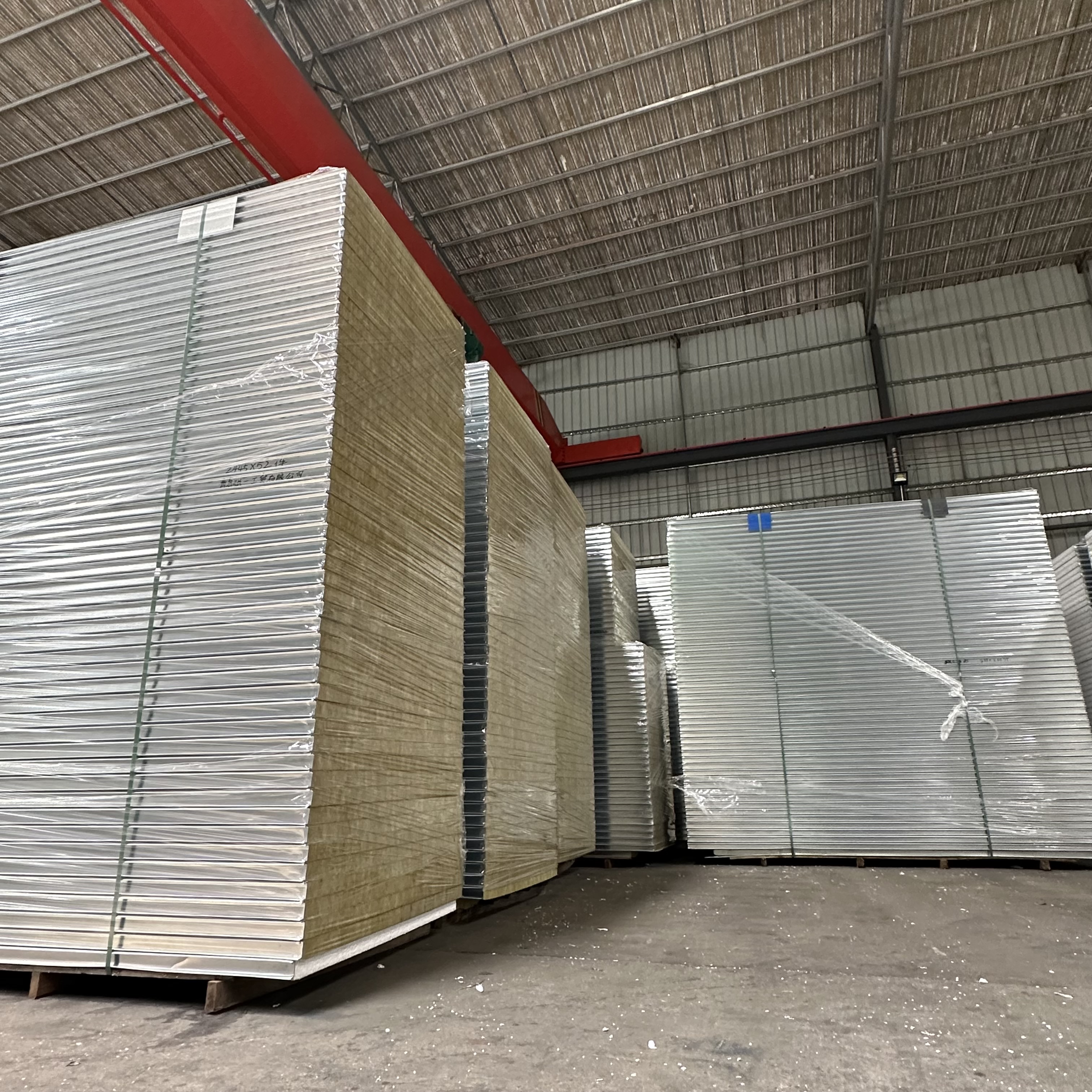 Source factory rock wool sandwich panels for insulation, soundproofing, heat preservation, and fire resistance