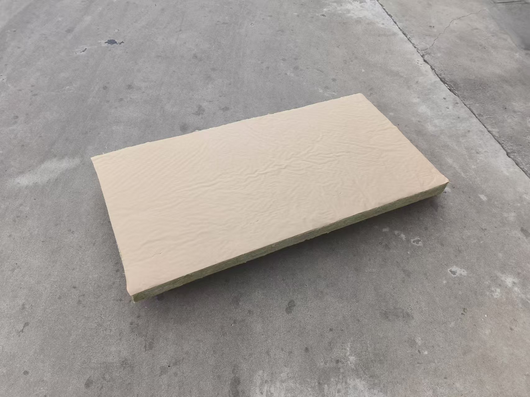 High Quality ISO Certified Sandwich Panels Rock Wool 50mm New Design Mineral Wool Board for Thermal Insulation