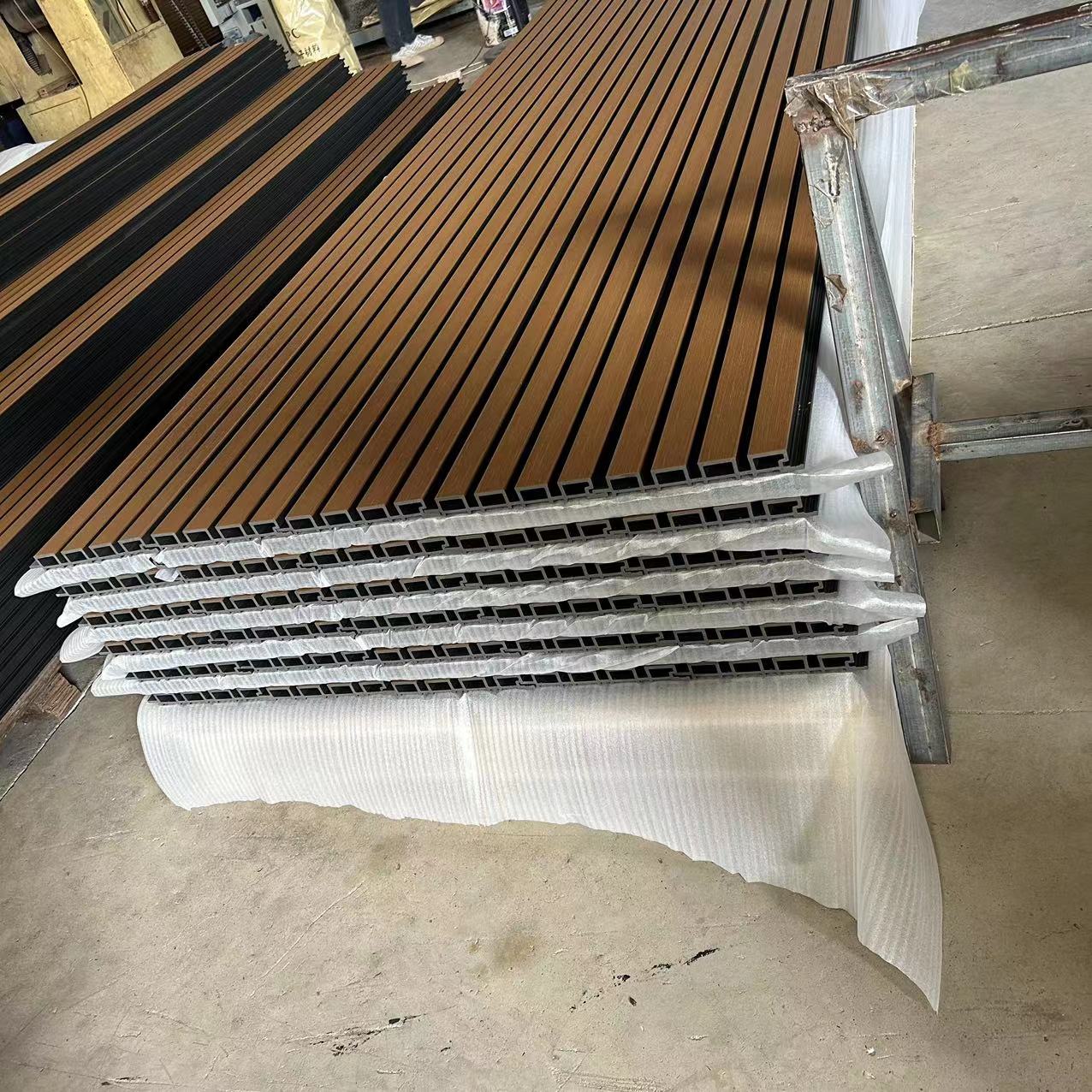 Fluted WPC Wall Cladding Exterior Outdoor Composite External Wpc Wall Cladding Panels Outdoor Wood Slatted Wall Cladding