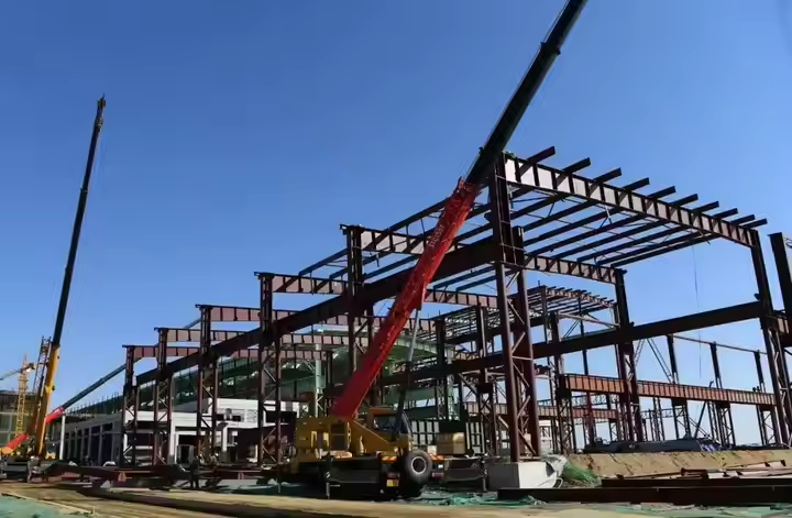 Modern Industrial Design Low-Cost Prefab Steel Workshop Building Sandwich Panel For Efficient Warehouse Construction