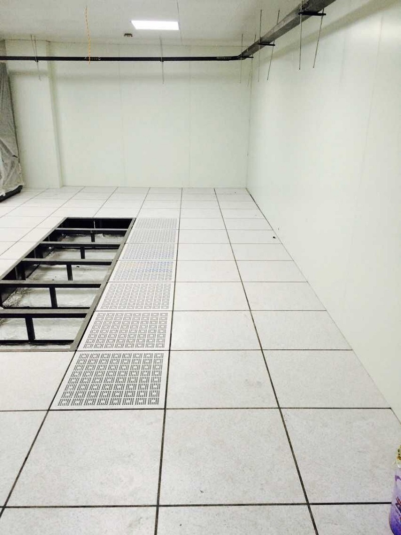 Wholesale Solid and Ventilated Aluminum Anti-Static Flooring Panels for Clean Room Data Centers Warehouses Hospitals