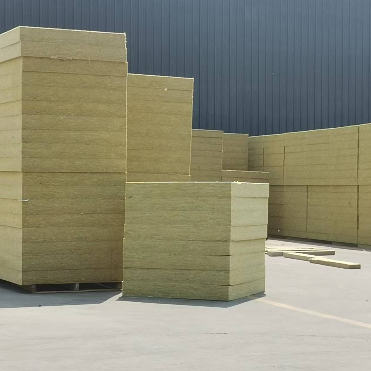 High Quality ISO Certified Sandwich Panels Rock Wool 50mm New Design Mineral Wool Board for Thermal Insulation