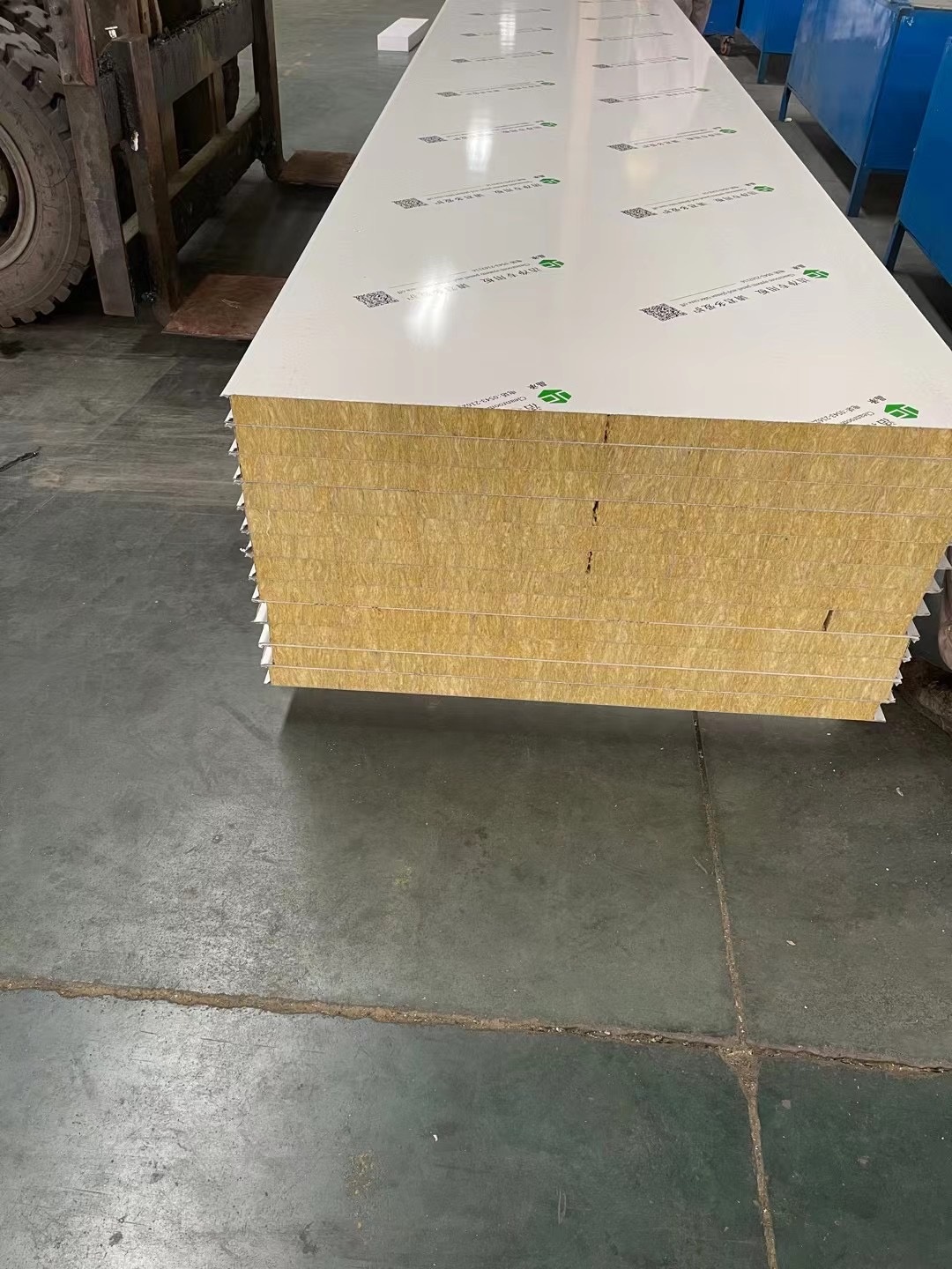 Light Weight Fireproof Structural Insulated Wall/Roof Polystyrene EPS Sandwich Panel for Prefab House/Factory/Warehouse