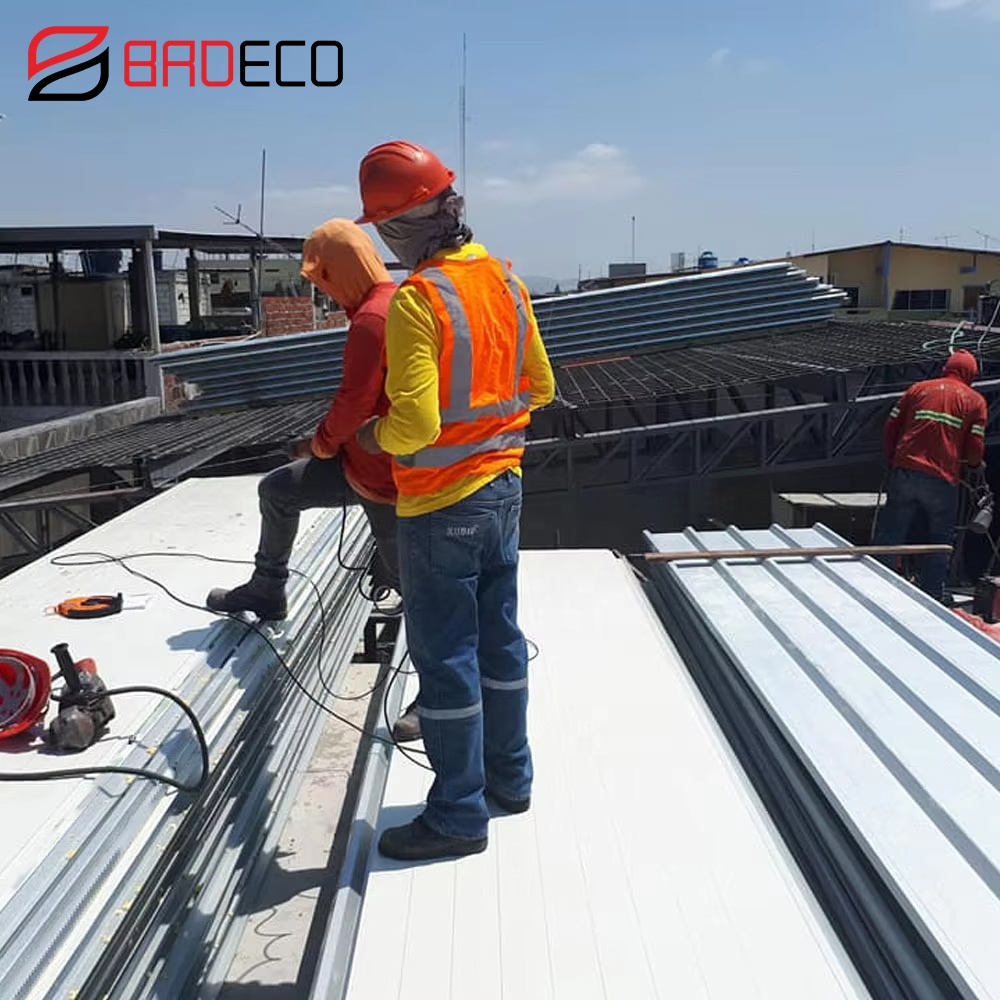 Insulation Water Proof Fire Proof 30mm to 200mm Thickness Polyurethane Pu Metal Roof Sandwich Panel for Steel Structure