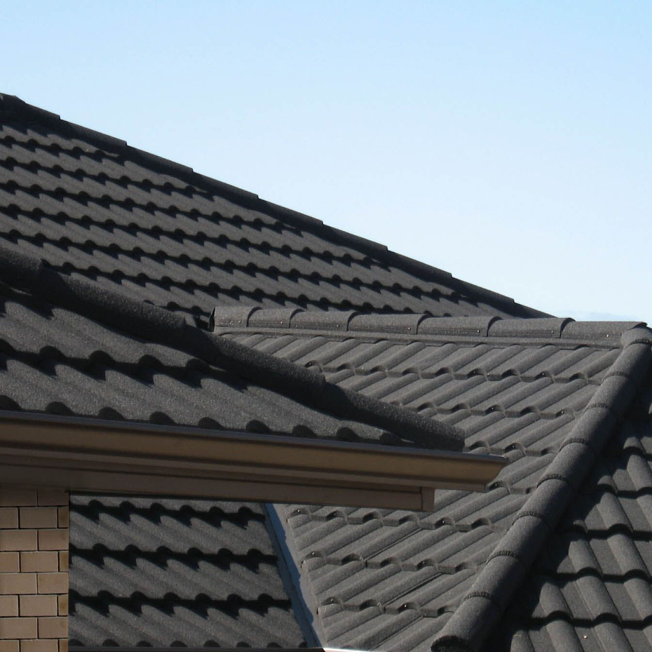 Factory Supply Stone Coated Metal Roof Tiles Custom Color Waterproof Roofing Sheets for Warehouses