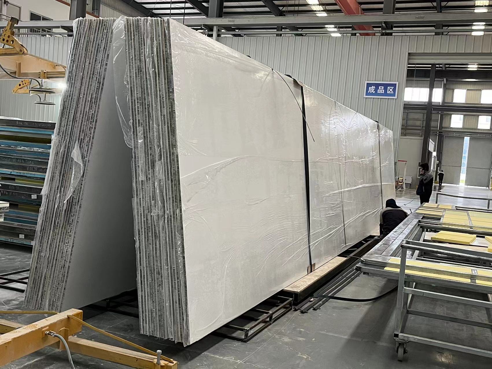 Modern Design FRP Honeycomb Foam Composite PU Sandwich Panel XPS Core Material For Exterior Construction And Cargo Box