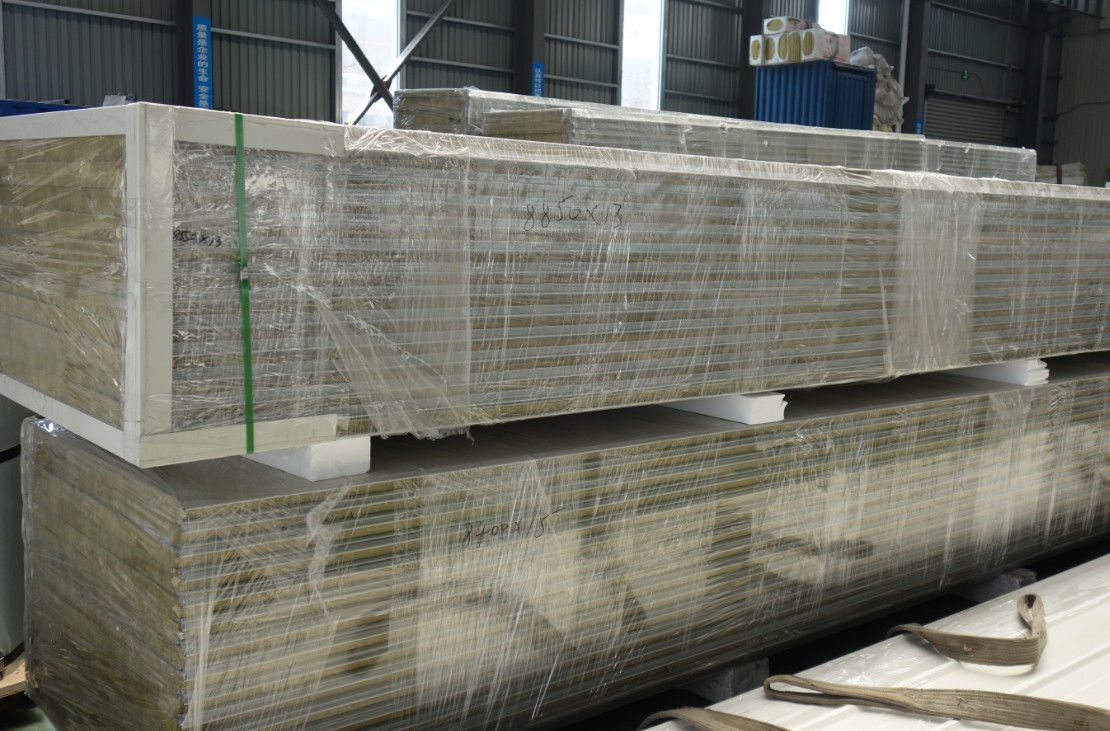 Rock Wool Sandwich Panel Manufacturing