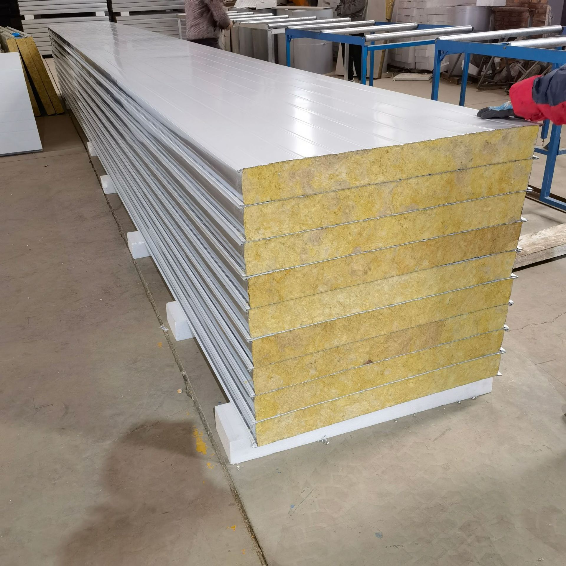 Direct Selling PU/PIR/Polyurethane/Rock Wool Sandwich Panels Structural Insulated Sandwich Panel for Internal and External Wall