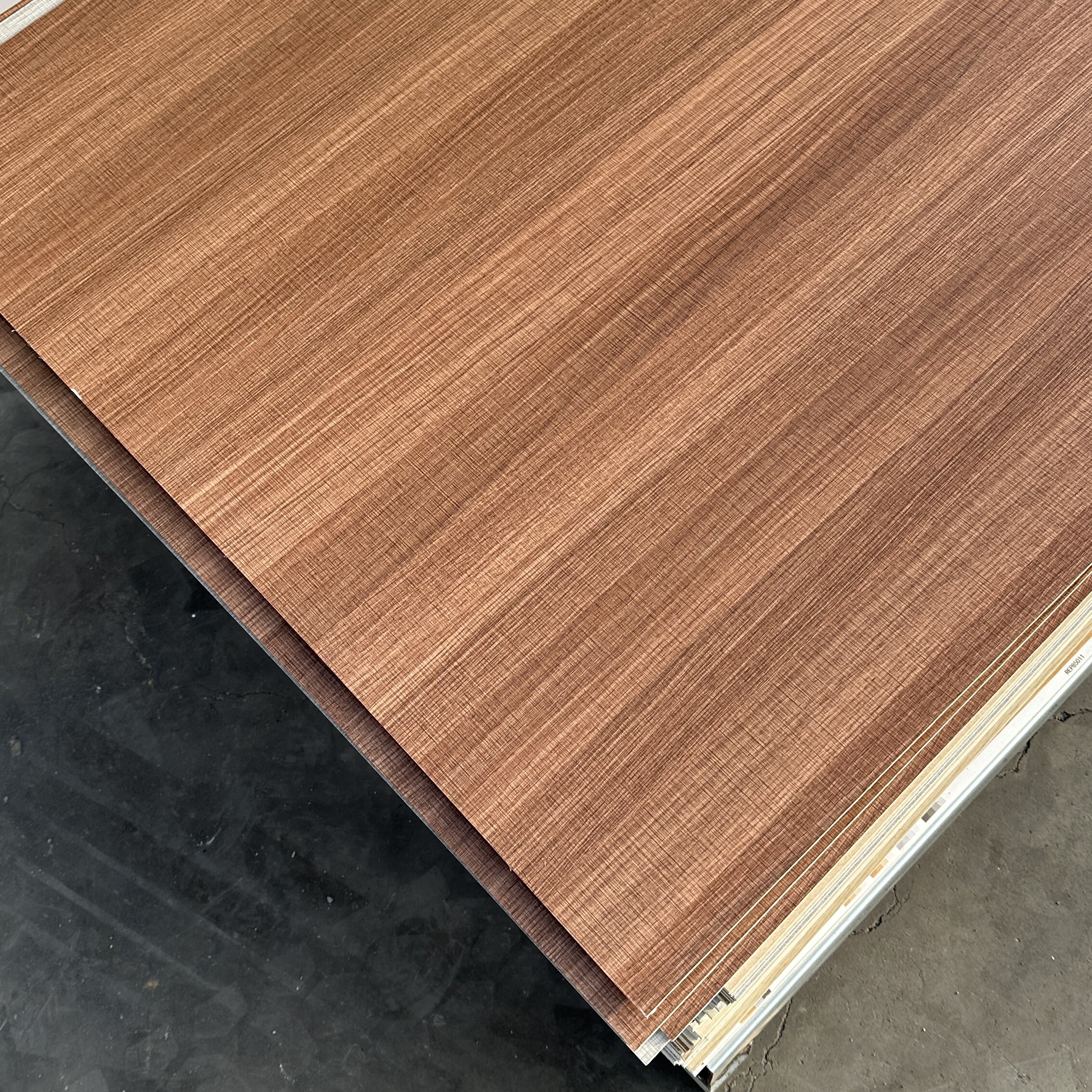 Modern, Retro and Light Luxury Style SPC Wall Panels, Waterproof and Flame-retardant, Suitable for Indoor and Outdoor Use.