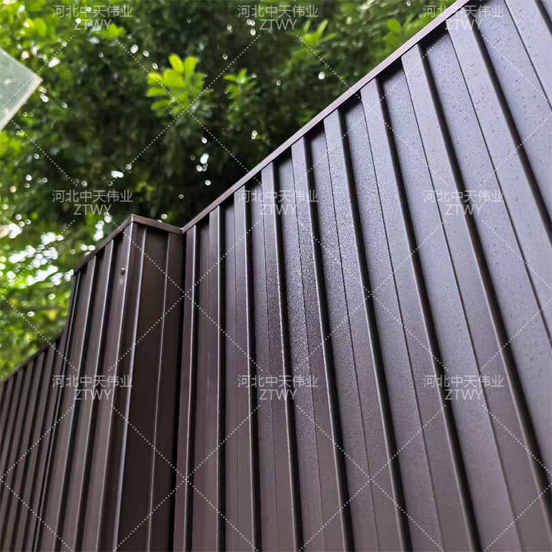 Best Selling Decorative Facade Insulation Great Wall Precast PIR Core Sandwich Panels for Fence Villa Building Roofing