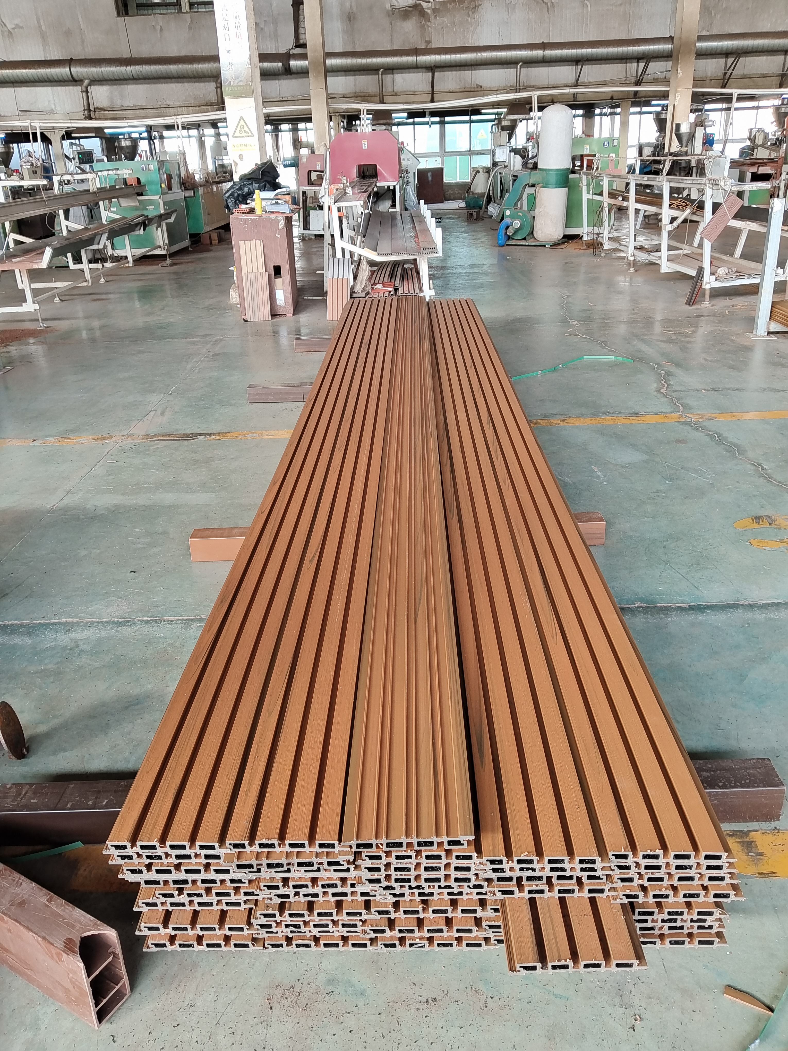 Modern Composite Panels Wpc Outdoor Wall Panel Exterior Wall Decorative Panel with Fire Retardant