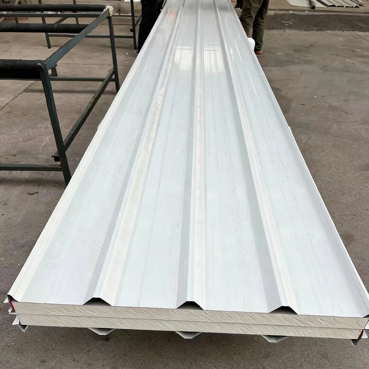 Eco-Friendly 50/75/100/150/200mm Thickness Fireproof Polyurethane Sandwich Board Panel for Warehouse Prefab House Industrial