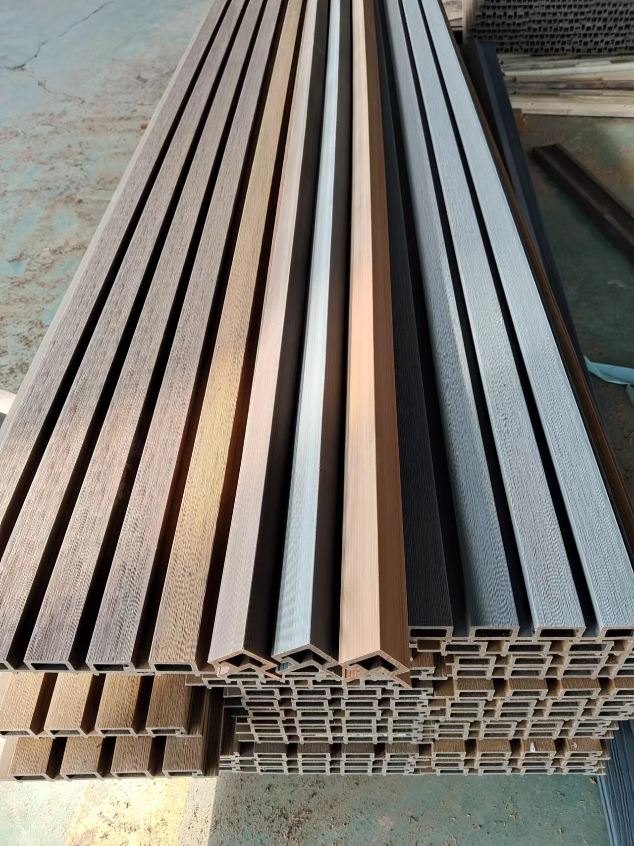 Outdoor Decorative Wpc Wall Panel Exterior Anti-uv Wall Cladding