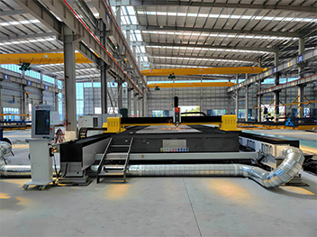Laser cutting machine