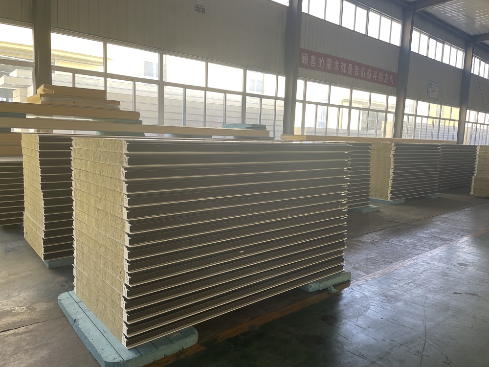 Polyurethane rockwool edge panel
