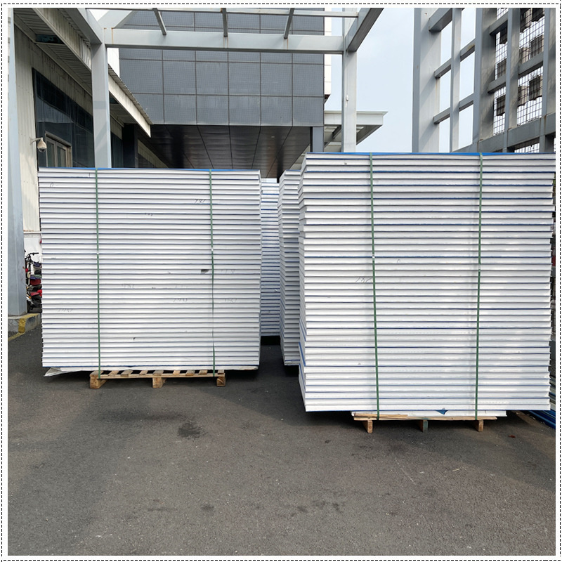 PU Foam Sandwich Roofing Panel for Prefabricated House and Cold Storage Wall Heat Insulation